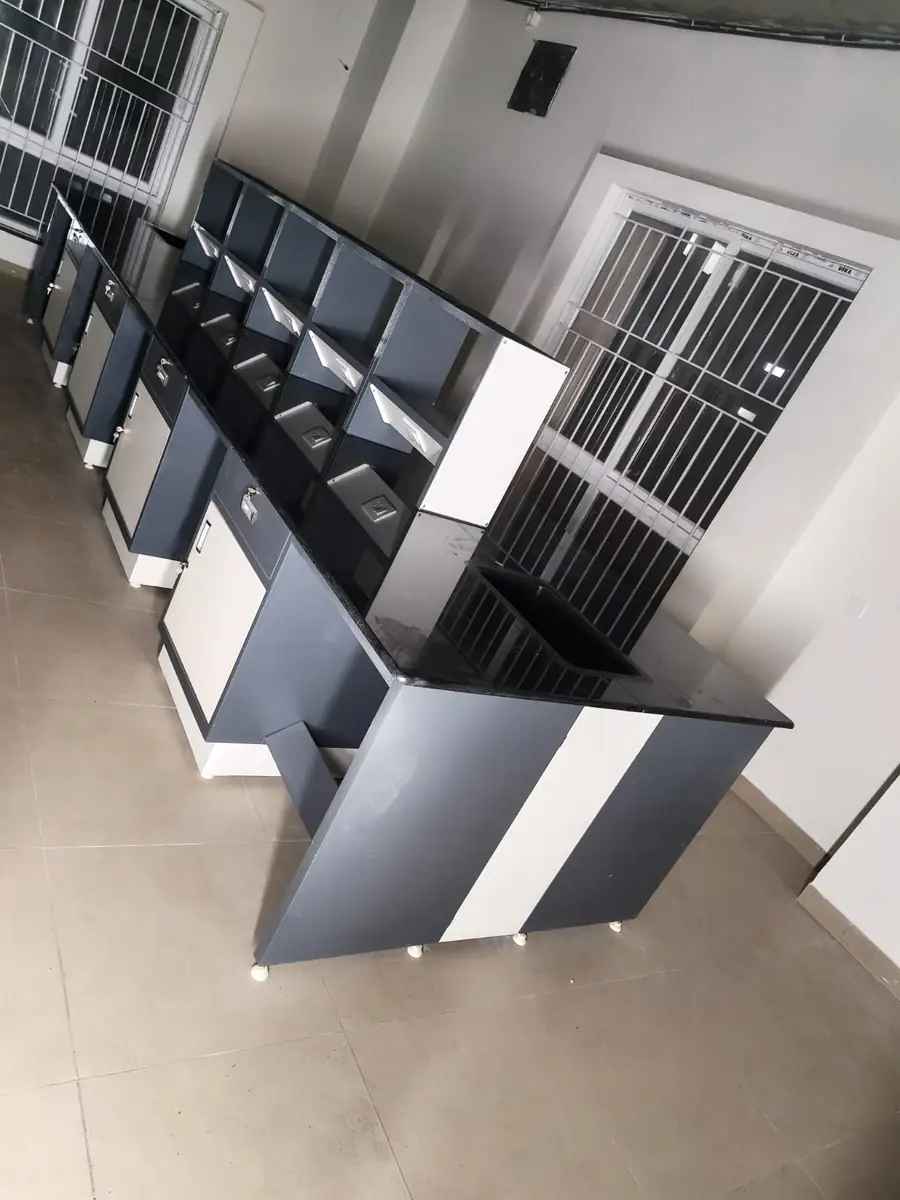 Lab Furniture & Modular Units